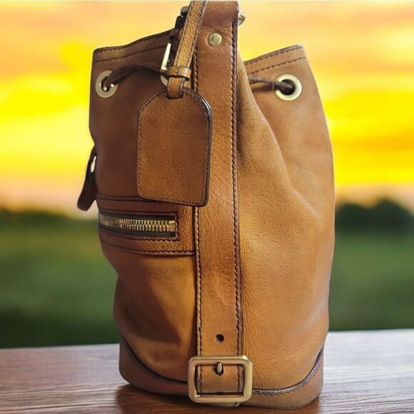 PRADA Vintage All Leather Bucket Shoulder Bag comes with COA , Dust Bag RARE Bag - Picture 5 of 16